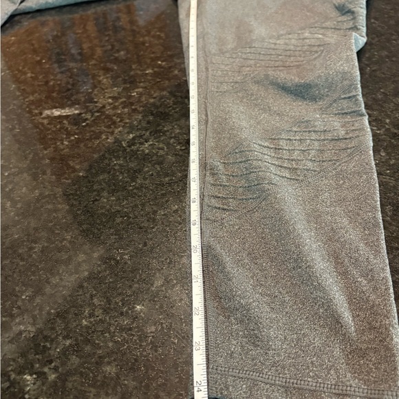 Women’s Gray 7/8 Moto Pocket Leggings Size XL - Picture 5 of 6